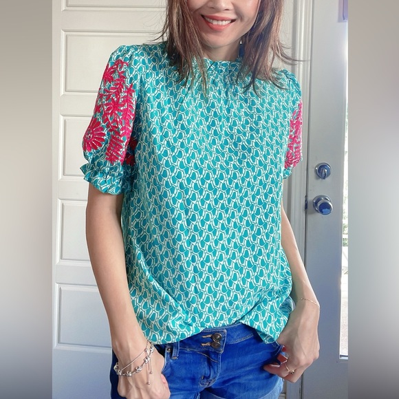 09 Boho Floral Embroidered Puff Sleeve Loose Fit Blouse - Picture 7 of 9